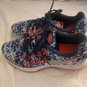 Men’s Nike Air Zoom Pegasus 33 size 8